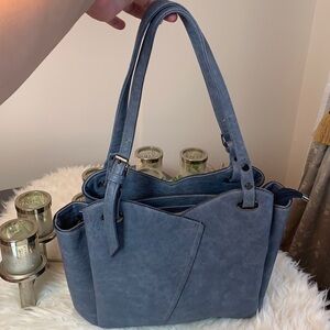 Hasel Women’s light blue large size divided shoulder bag